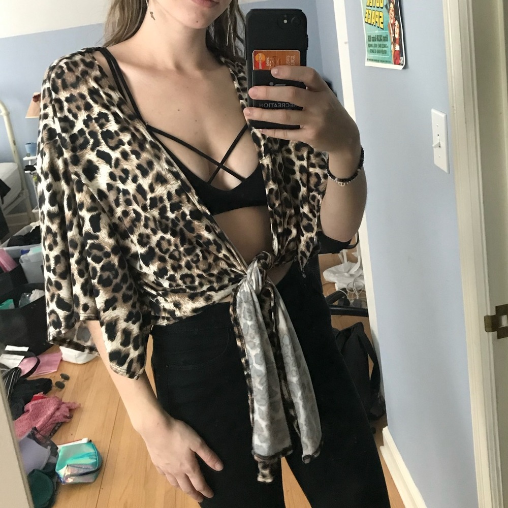Tie Front Leopard Print Crop Top